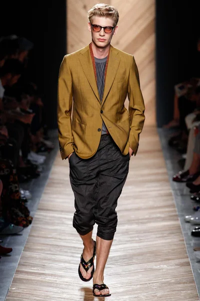 Look 46